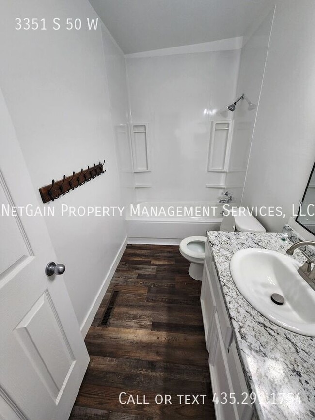 Building Photo - 3351 S 50 W