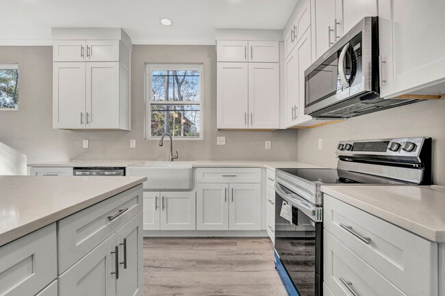 Building Photo - Charming 4 Bedroom Haven in Laurens
