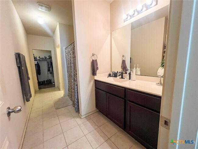 Building Photo - 104 Blair Ct