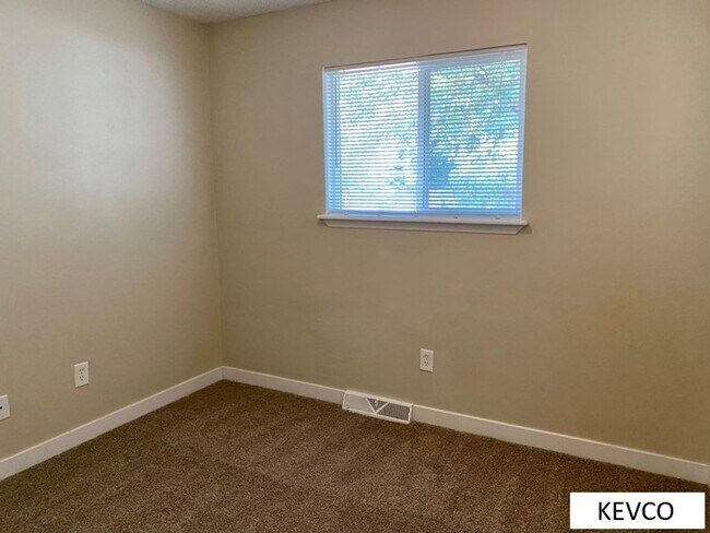 Building Photo - Remodeled Home With Huge Backyard