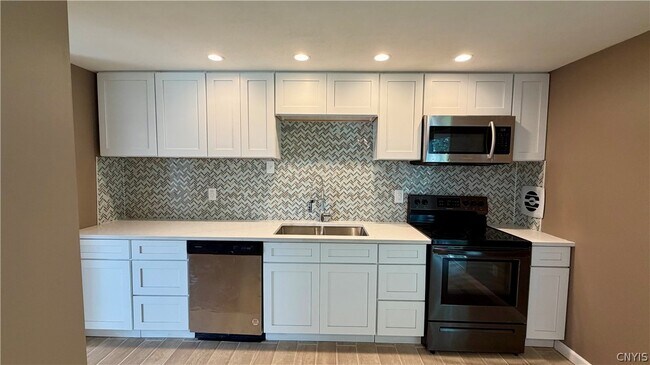 Building Photo - 104 Finwood Dr