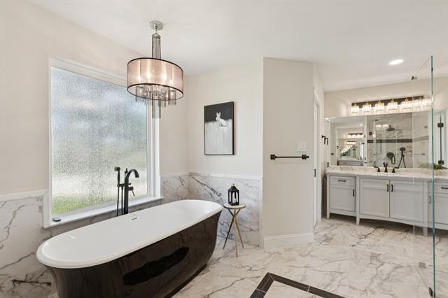 Building Photo - 7408 Golf Club Dr