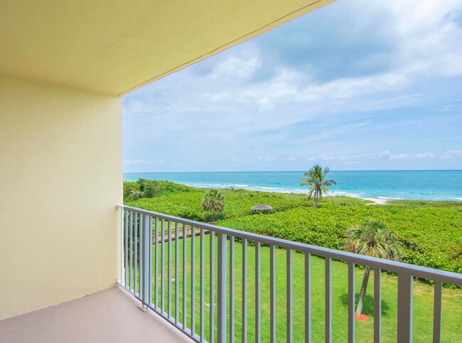 Building Photo - 3200 N Hwy A1A