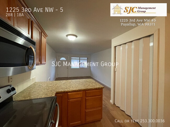 Building Photo - 1225 3rd Ave NW