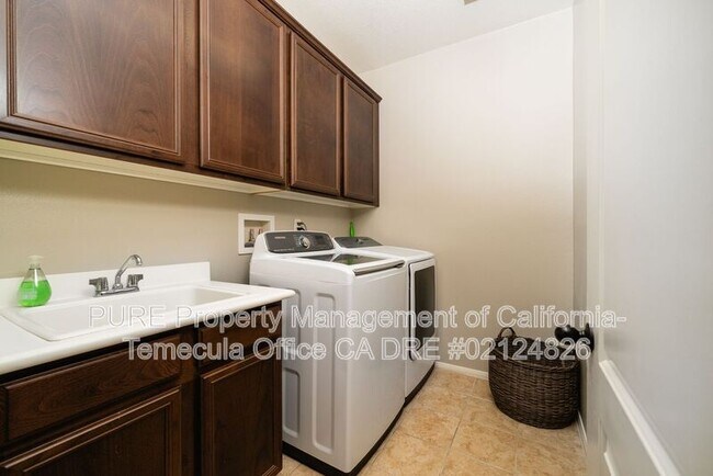 Building Photo - 31894 Red Pine Way