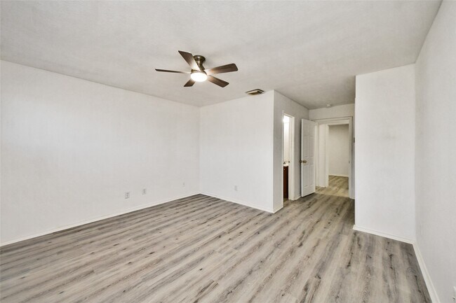 Building Photo - 3727 Prudence Dr