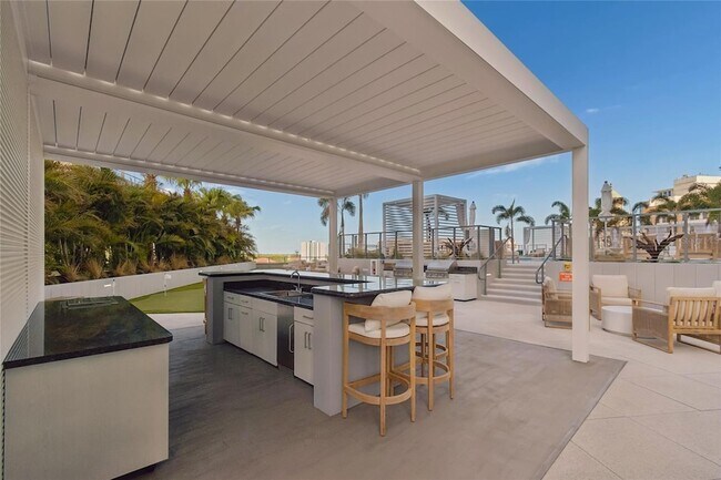 Building Photo - 400 Central Ave