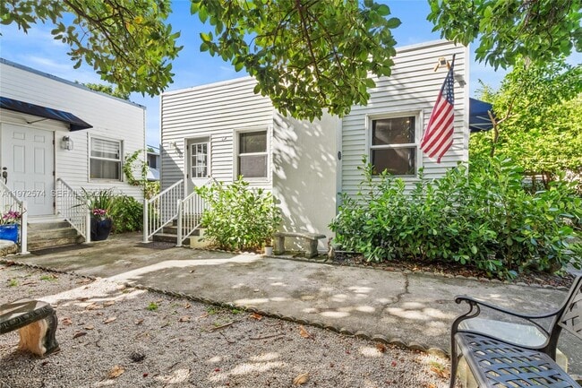 Building Photo - 1460 NW 2nd St