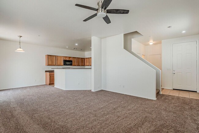 Building Photo - Beautiful Townhome in Phoenix Arizona