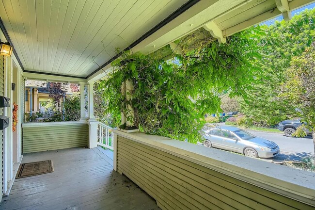 Building Photo - RUF02