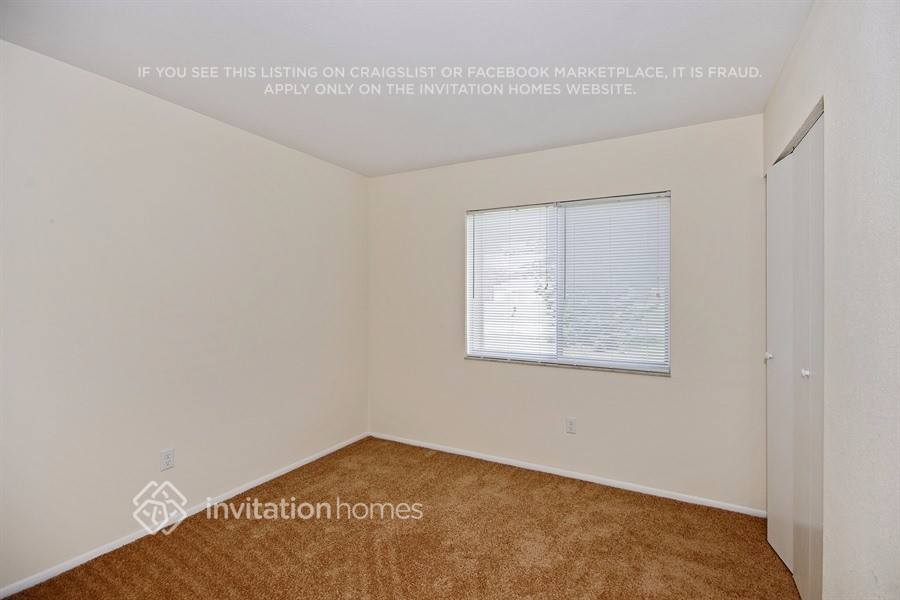 Building Photo - 370 Epping Ct