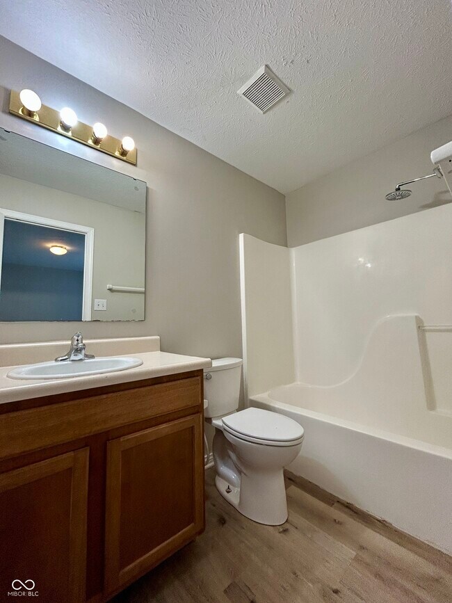 Building Photo - 3039 Armory Dr