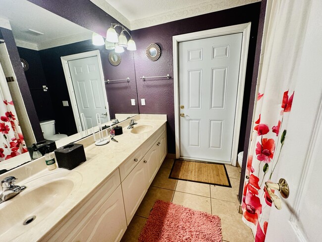 Building Photo - 13638 88th Pl N