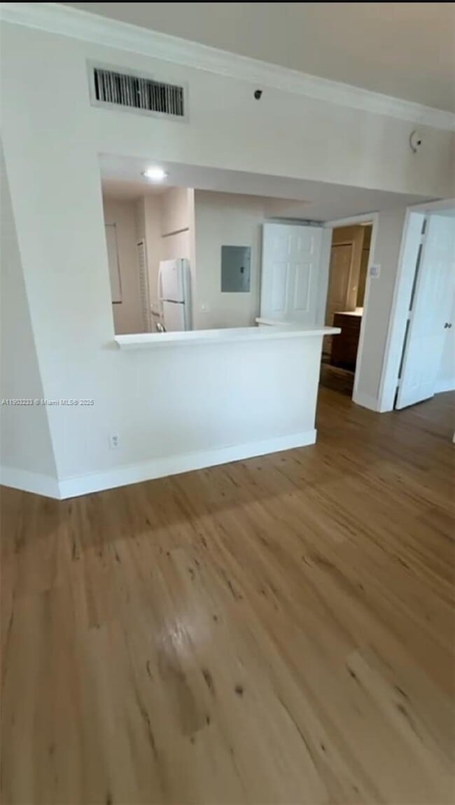 Building Photo - 3245 NE 184th St