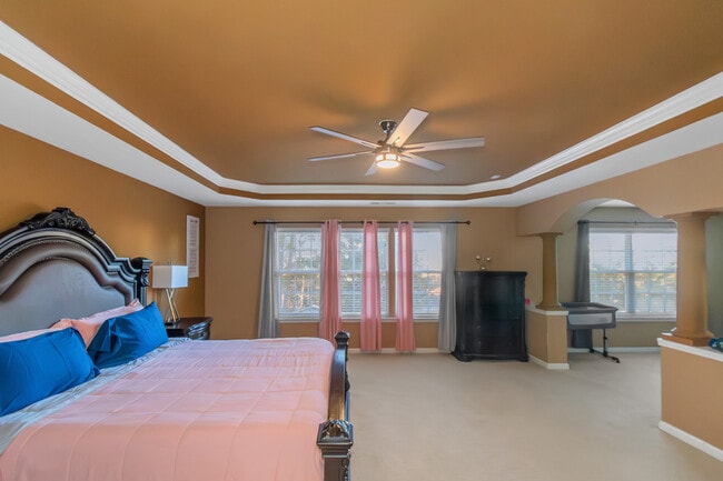 Building Photo - 3863 Pin Oak St