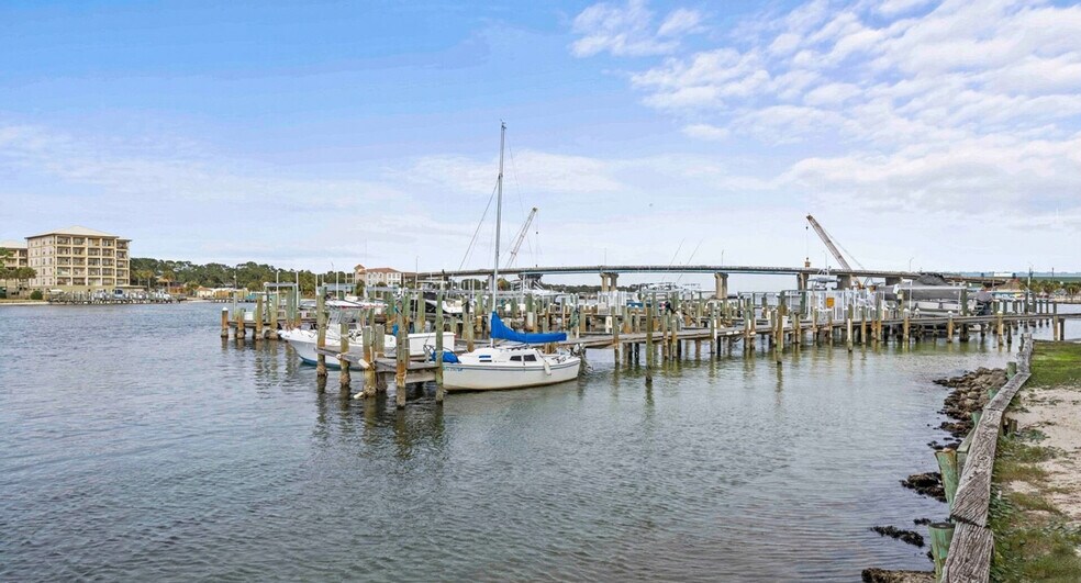 Building Photo - 330 Bluefish Dr