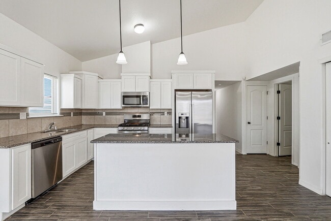 Building Photo - 13659 Everingham
