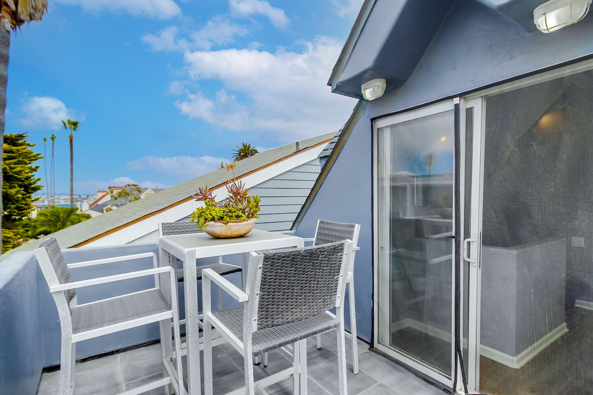 Building Photo - 735 Whiting Ct