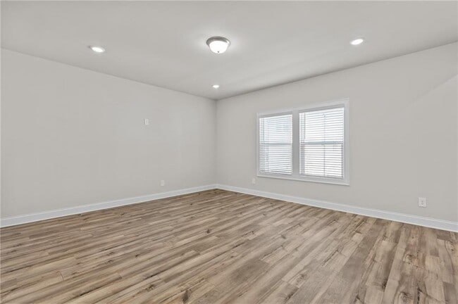 Building Photo - 3614 Shore Wood Ave