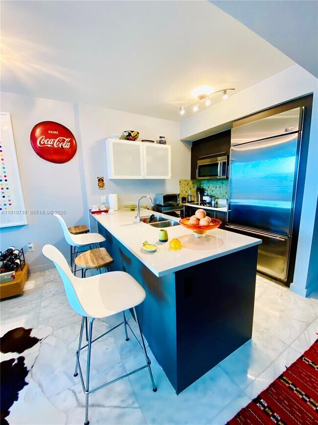 Building Photo - 500 Brickell Ave