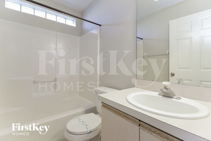 Building Photo - 5227 Aventura Blvd