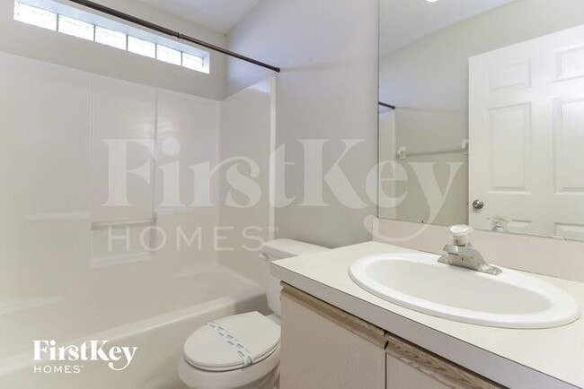 Building Photo - 5227 Aventura Blvd