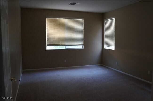 Building Photo - 235 Crooked Tree Dr