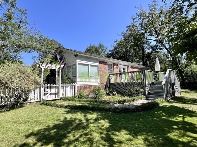 Building Photo - 3410 Hanson Ave