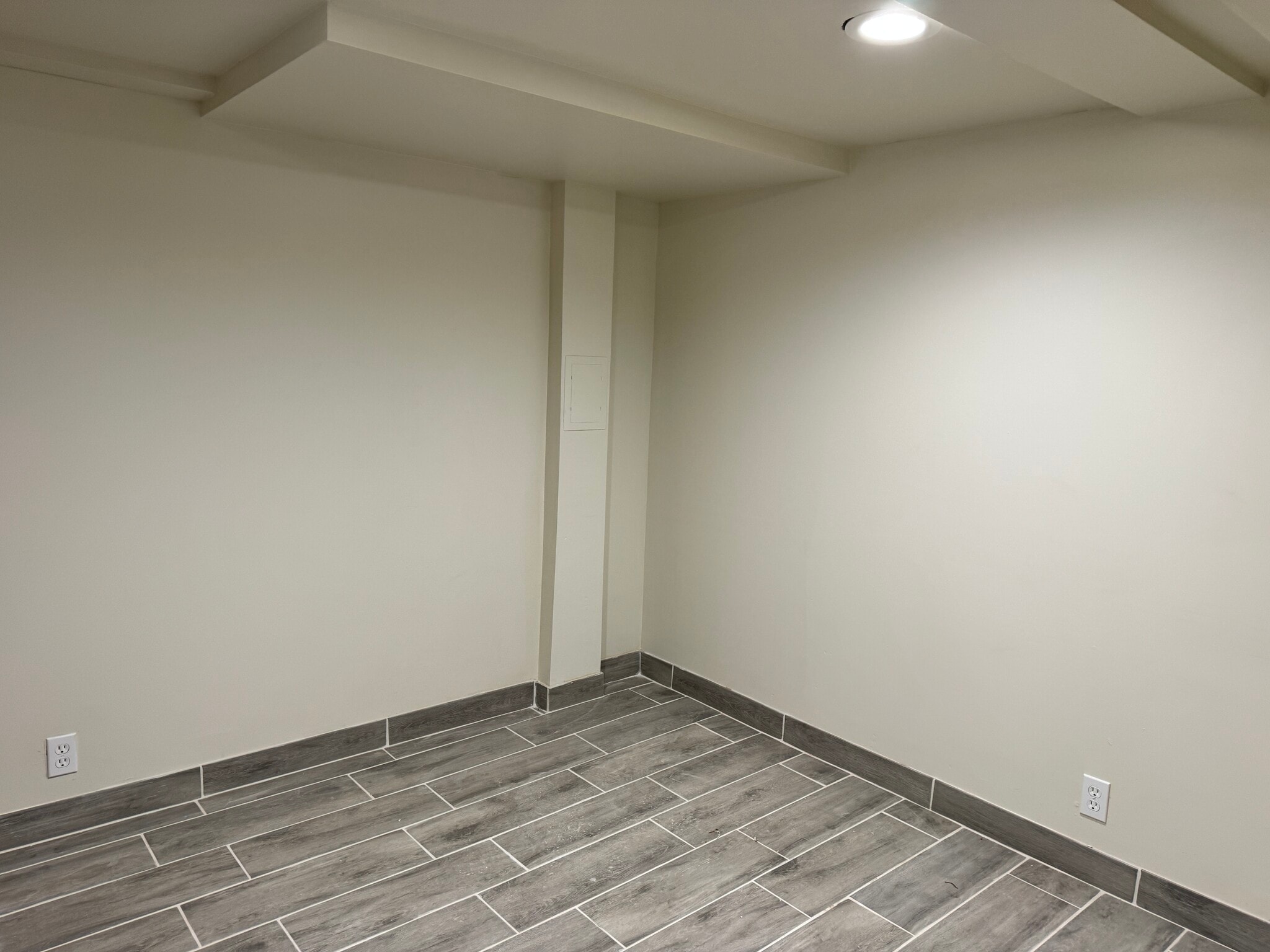 Building Photo - 1617 Somerset Shire Dr