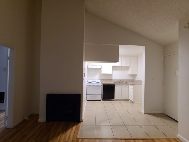 Building Photo - 20954 Bryant St