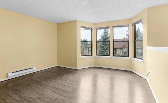 Building Photo - 5205 S Orchard St