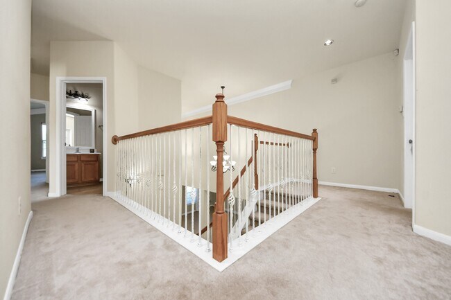 Building Photo - 12506 Short Springs Dr