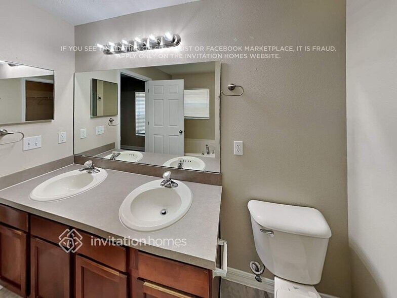 Building Photo - 2251 Martins Run