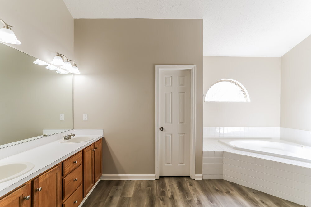 Building Photo - 5815 Castleknock Rd