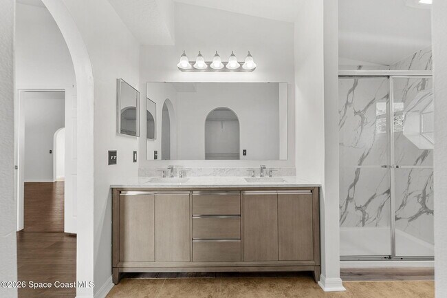 Building Photo - 4426 Four Lakes Dr