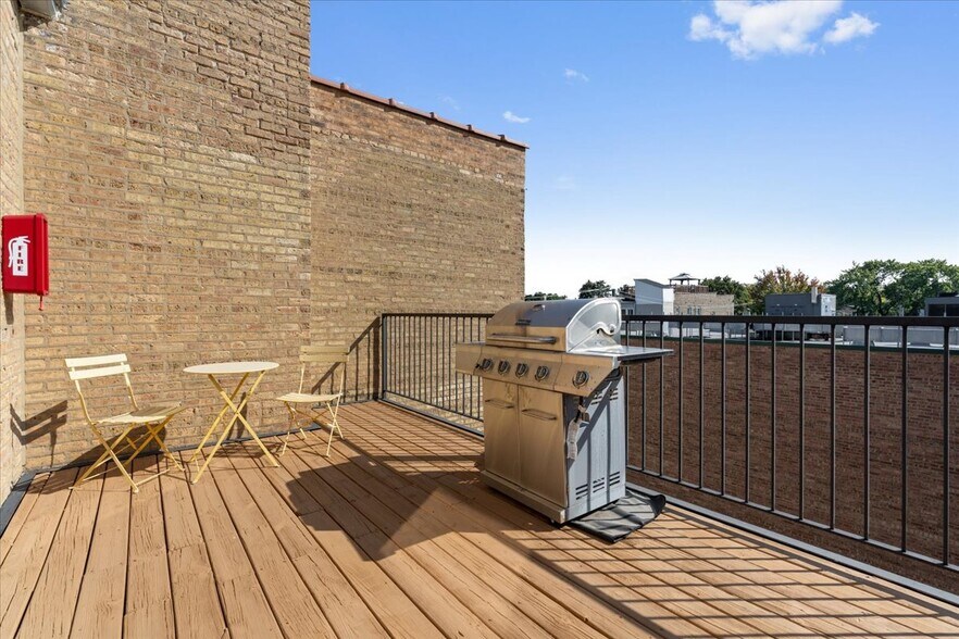 Building Photo - 1347 W Eddy St