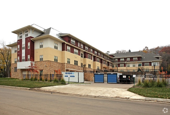 Building Photo - Fort Road Flats