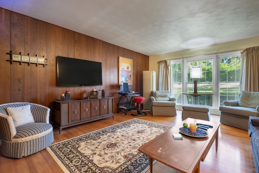 Building Photo - 1716 S Meridian St