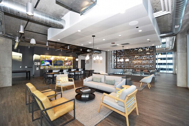 Building Photo - 60 E Randolph St