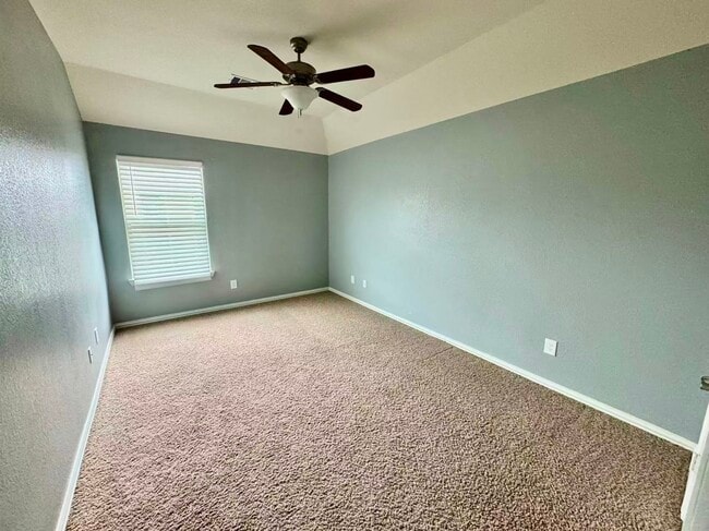 Building Photo - 12106 Coldwater Cove Ln