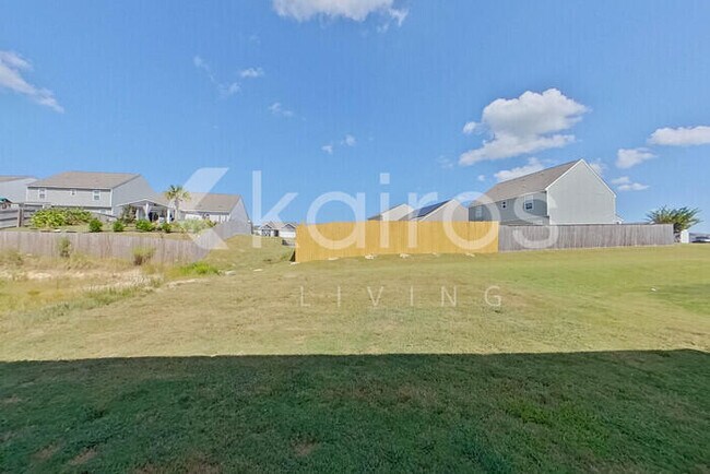 Building Photo - 354 Common Reed Dr