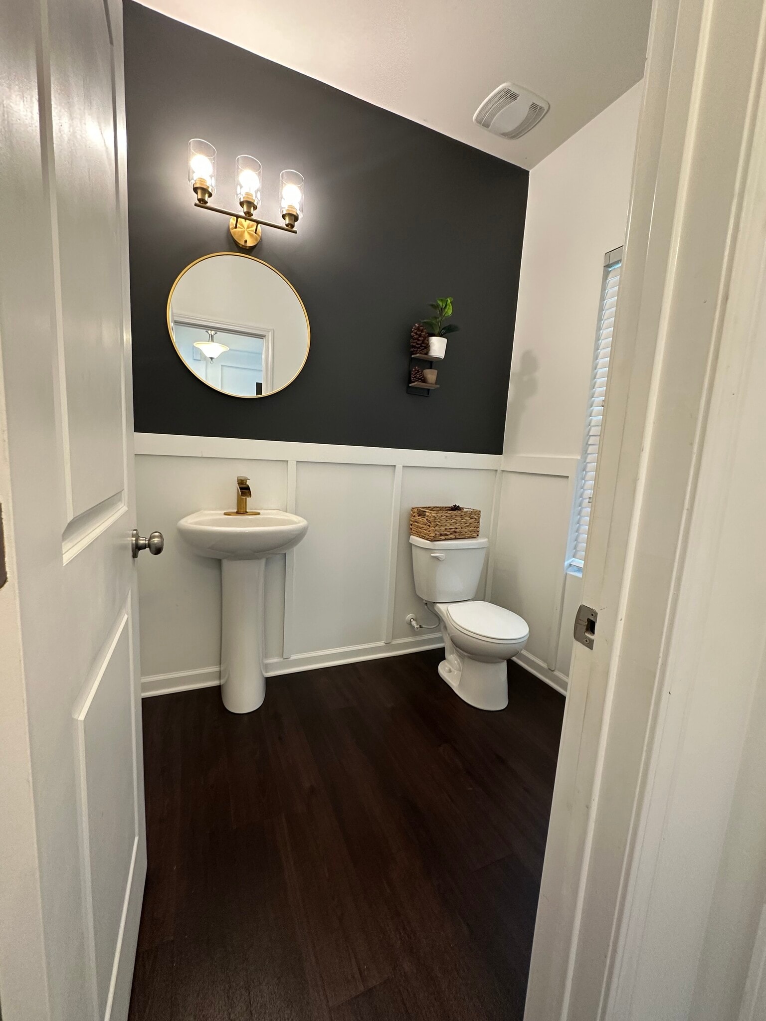 Building Photo - 1842 Swan Dr