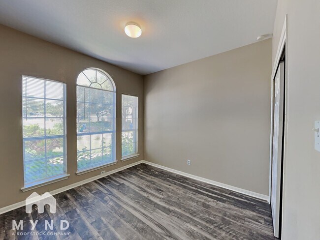 Building Photo - 2800 Single Trace Ct