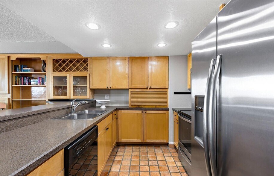 Building Photo - 1020 15th St