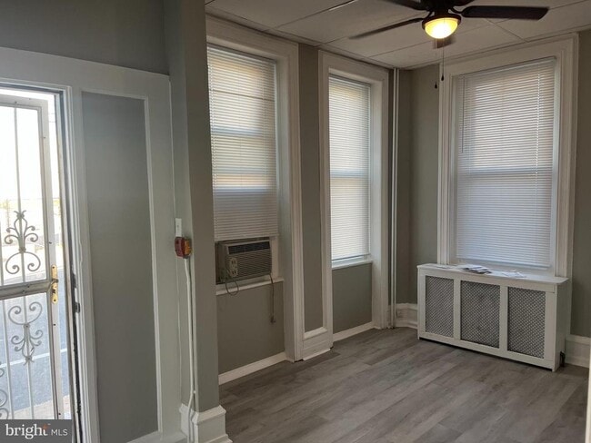 Building Photo - 2666 Bridge St