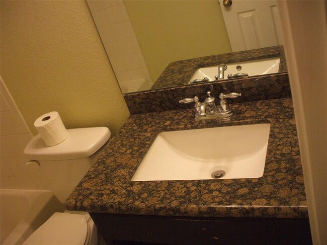 Building Photo - 2408 Wilma Rudolph Rd