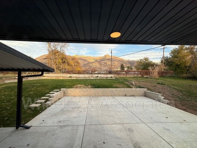 Building Photo - 3714 Brinker Ave