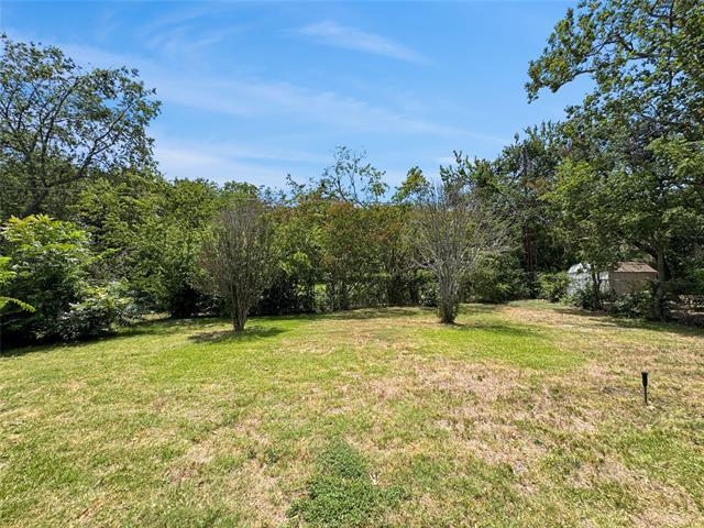 Building Photo - 1319 Wisteria Way