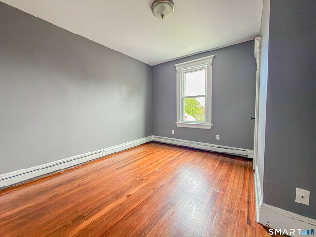 Building Photo - 15 Elmwood Ave