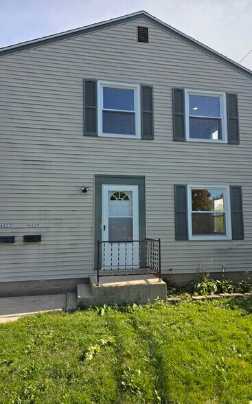 Building Photo - 4839 W Lynndale Ave